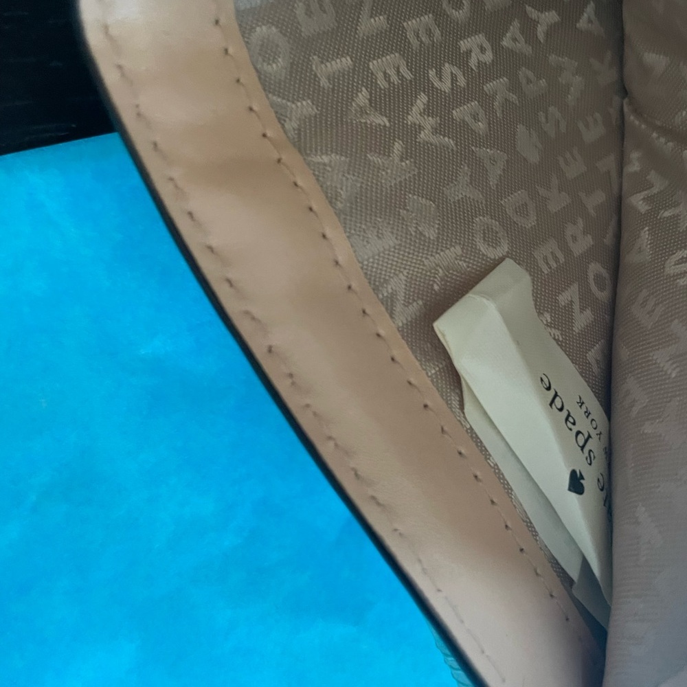 ♠️ Kate Spade Wallet ♠️ - Picture 9 of 13
